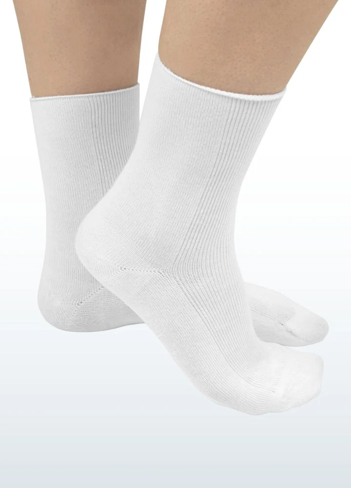 Stress-Free Basics Bundle Girls | Briefs & socks
