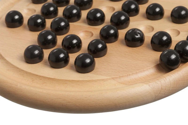 Solitaire Brettspiel aus Holz – Philos