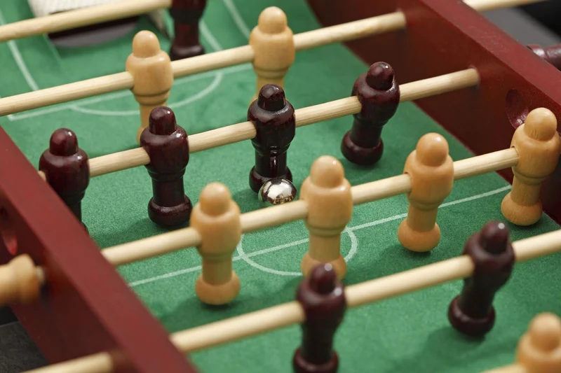 Mini Kicker Tischfußball aus Holz – Philos