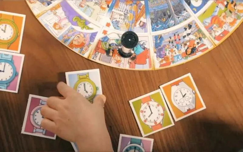 Wer kennt die Uhr? – Ravensburger Lern- und Kinderspiel
